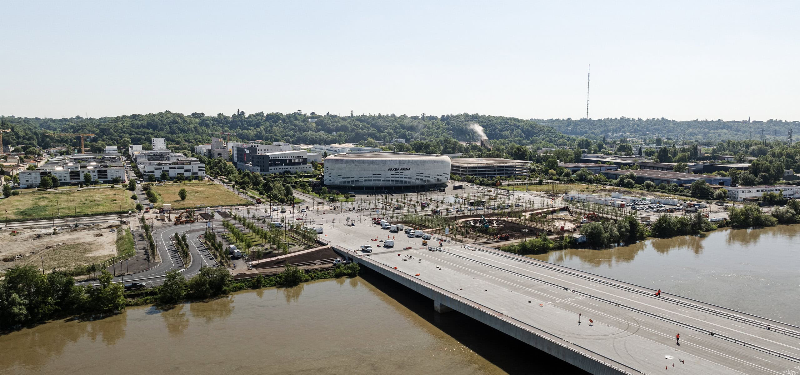 Vue aérienne drone pont Simone Veil Bordeaux durant les travaux — photographe corporate Toulouse FRAME