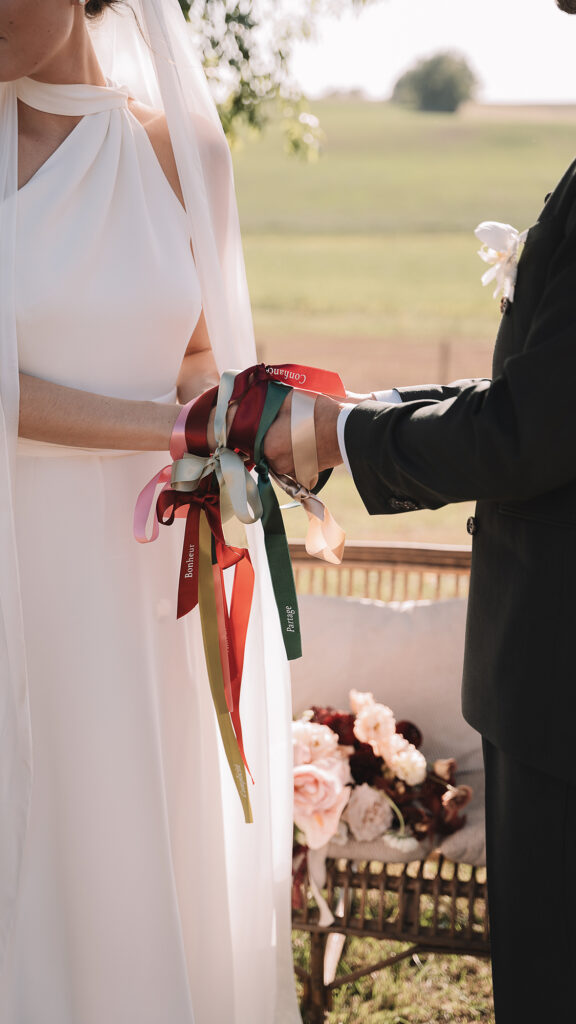 Rituel des rubans cérémonie laïque mariage Villa Biloba Périgord — vidéaste mariage Toulouse FRAME