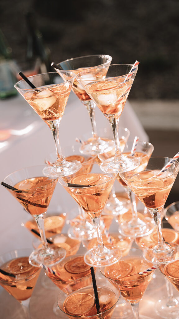 Cascade Aperol Spritz cocktail mariage Villa Biloba Périgord — vidéaste mariage Toulouse FRAME